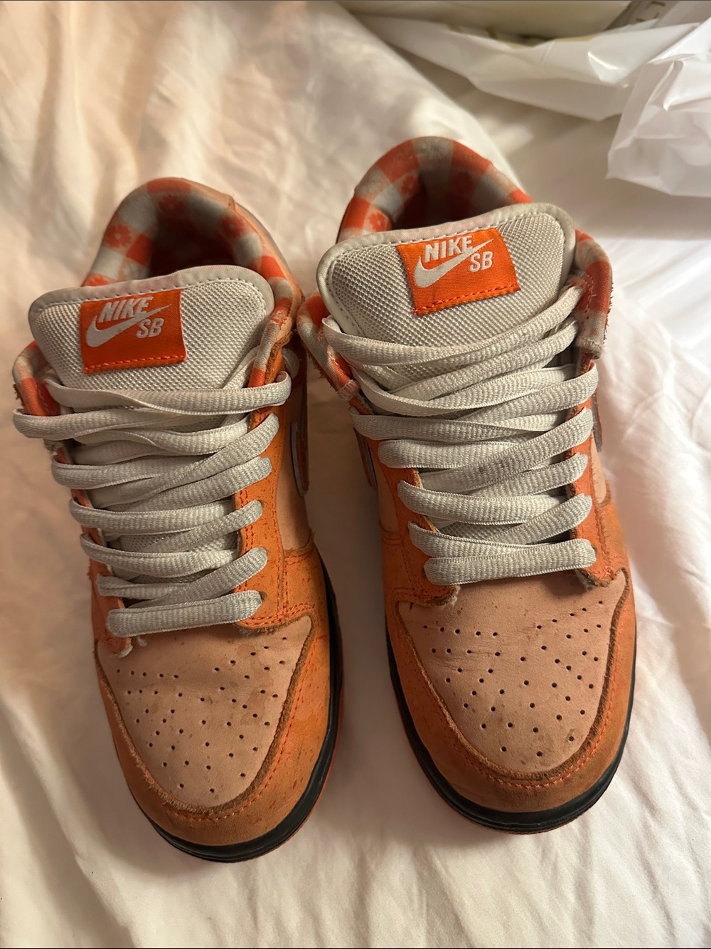 Nike SB Dunk Low Orange lobsters Low-Top Sneakers - Picture 2 of 16